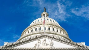 Pelosi und McConnell lehnen Trumps Coronavirus-Test-Angebot ab