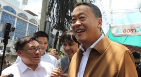 Thailands König bestätigt neue Regierung