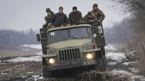 Regen und Schlamm setzen den Kriegsparteien zu