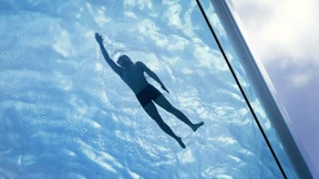 Bodybuilder stirbt nach Schwimmen im Pool durch „hirnfressende Amöbe“