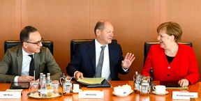Studie bescheinigt Regierung „rekordverdächtige Halbzeitbilanz“