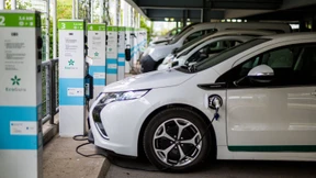 Ein Schwabe baut die größte Elektrotankstelle der Welt