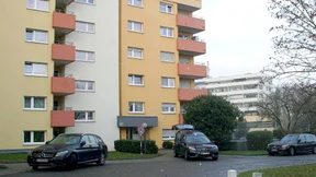 Jugendlicher ersticht Mutter und Großmutter