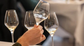 Wo die Weine orange oder bernsteinfarben sind