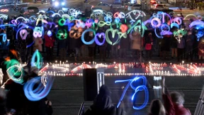 Leuchtendes Zeichen für Zusammenhalt