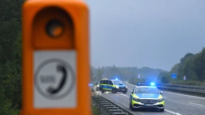Überschwemmung in Seckbach – Bauarbeiter unter Mauer eingequetscht