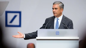 Jain spricht Englisch, weil „jedes Wort wichtig ist“