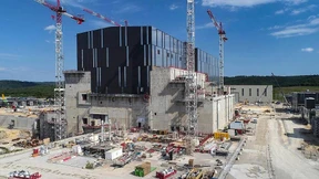 Die neue Sonne nimmt Gestalt an