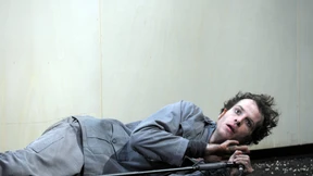 Ein Kissen aus schwarzer Erde