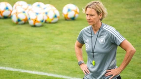 DFB verlängert mit Bundestrainerin Voss-Tecklenburg