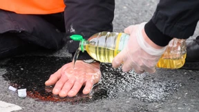 Mit Speiseöl gegen Klimakleber