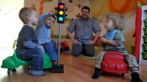 Wickeln soll der Praktikant bitte nicht 