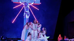 Höhenflug eines Stadttheaters