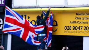 Eine Flagge entzweit