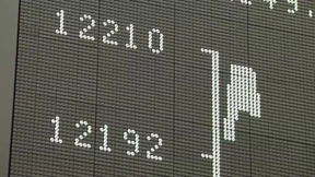 Aktienkurse nähern sich zögerlich Rekordhochs