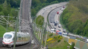 Die Bahn möchte 600 Millionen Euro an der Konzernspitze einsparen