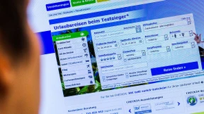 Flugtickets auf Portalen oft teurer als bei Airlines
