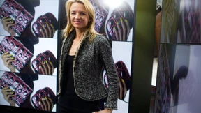 Lady Dior kleidet sich in Kunst