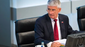 Weniger reden, mehr machen