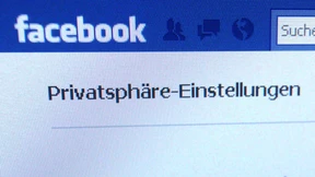 Facebook muss seine Nutzer informieren