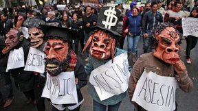 Tausende demonstrieren für verschleppte Studenten