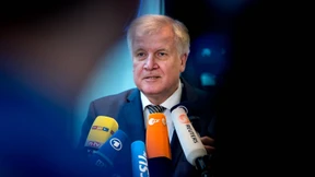 Seehofer warnt vor Absturz der Union