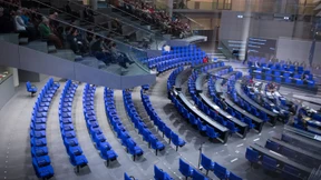 Lasset die Hinterbänkler zu uns kommen