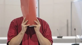 An einem einzigen Tag schickte er ihr 800 Nachrichten