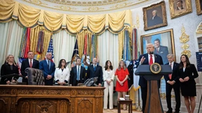 Merck knickt vor Trump ein