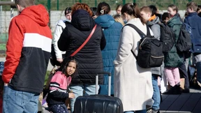 Wohnungen und freie Fahrt im Bus
