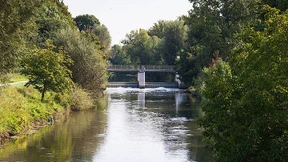 Multiresistente Keime in vier Gewässern