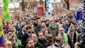 Auch die schwarze Hexe will „AfD wegfegen“