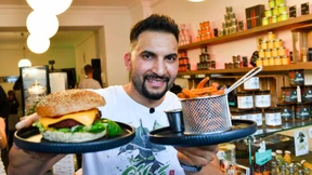 „Noch alle Tassen im Schrank?“