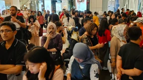 Erdbeben der Stärke 7,4 erschüttert Jakarta