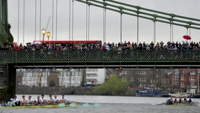 Oxford besiegt Cambridge 