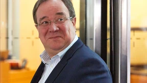 Laschet prangert Zustand der Bundeswehr an