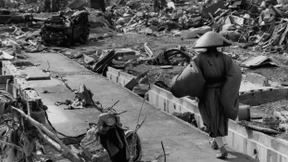 Sie lächelten trotz Elends und Zerstörung