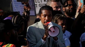 Ausgeschlossener Abgeordneter darf vorerst ins Parlament zurückkehren