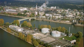 Merck will Chemiesparte mit Milliardenzukauf stärken