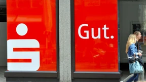 Viele Bankangestellte sehen in der Digitalisierung eine Last