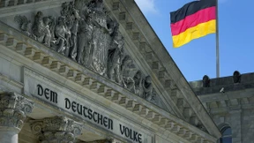 Regierung muss Bundestag umfassend und frühzeitig informieren