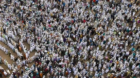 Zehntausende protestieren in Bangladesch gegen Macron