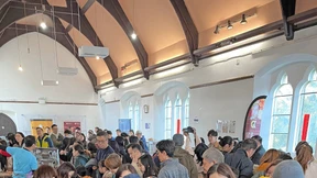 Der schwierige Neuanfang der Hongkonger in England