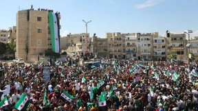 Syrische Regierung startet schwere Angriffe auf Idlib