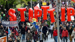 SPD-Chef Gabriel fordert mehr Transparenz von Amerika