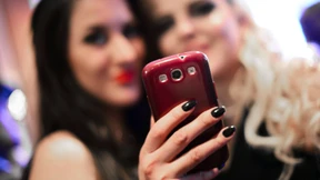 Die Selfie-Laus bedroht Russlands Köpfe 