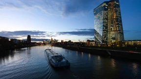 Banken reichen mehr Darlehen aus