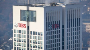 Zwei Großbanken auf unterschiedlichen Wegen