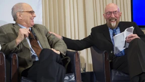 Mit Wurmlöchern in die Vergangenheit