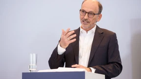 Helaba profitiert von Zinswende - Operativer Gewinn steigt